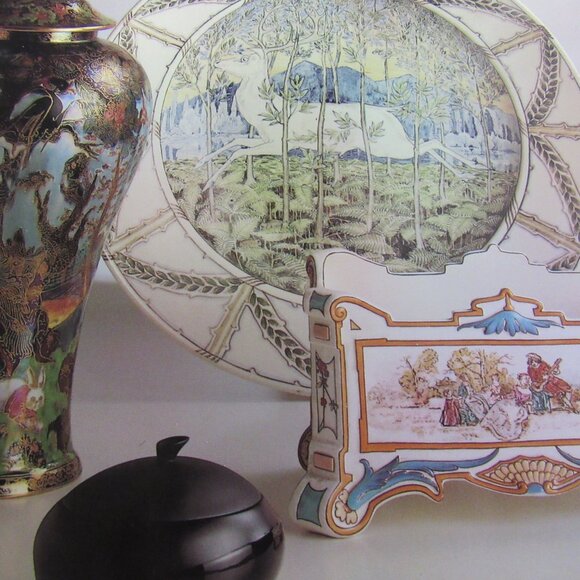 WEDGWOOD THE NEW ILLUSTRATED DICTIONARY BY ROBIN RELLY - Picture 10 of 12